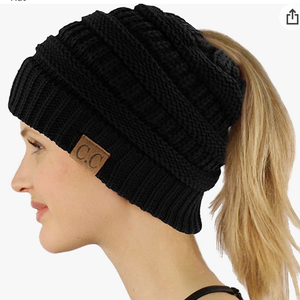 CC Ponytail Messy Bun Beanie. Black.